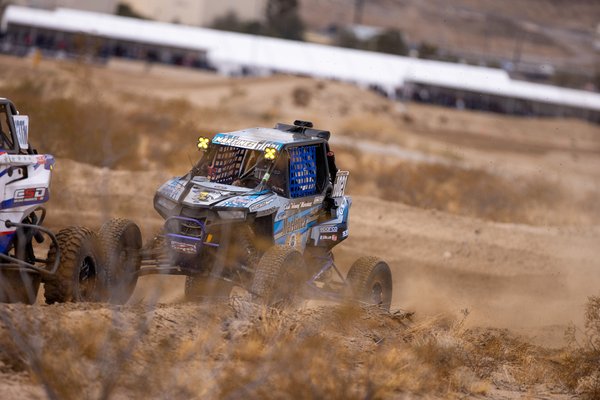 cash-martinez-2025-mint-400